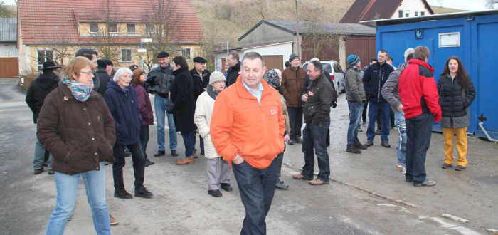 Eine der Stationen im Dorf, der neue vorübergehende Jugendtreff am Breitbach